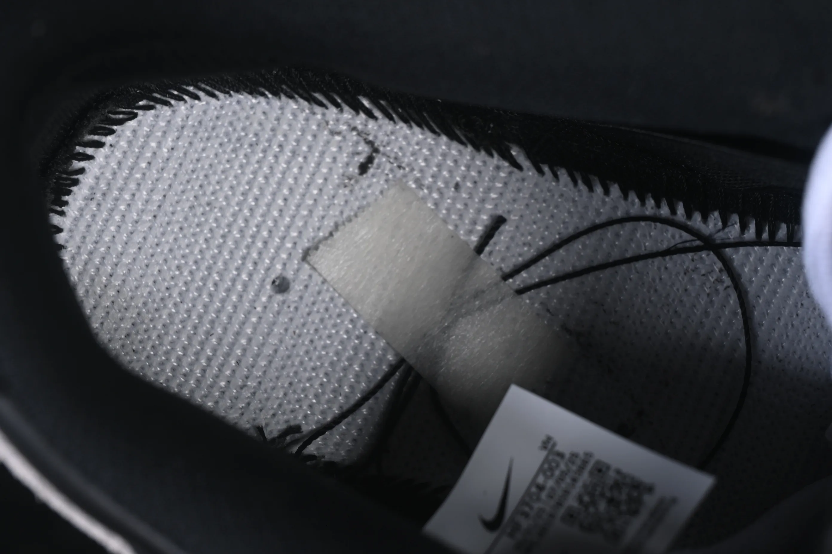 All Categories Nk SB Dunk Series Nk SB Dunk Low Low-top sneakers Foreign trade version Nike SB Dunk Low Raw rubber black and white Full toe layer low-top casual sneakers HF3704-003